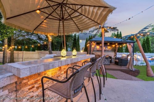 1 Highland Dr, Jackson Twp NJ 08527-1213 exterior