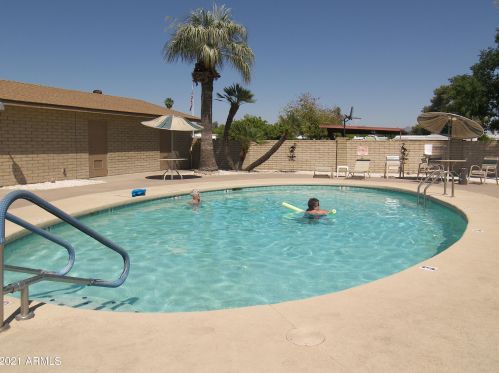 16229 32 Way, Phoenix AZ 85018-5019 exterior