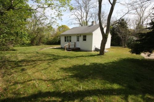 1344 Massasoit Rd, Eastham, MA 02642-1523