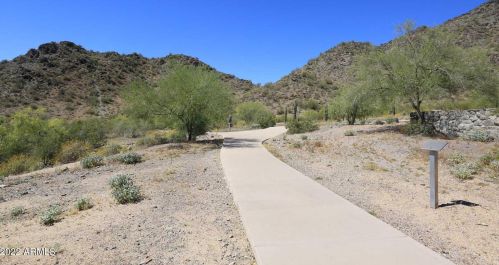 3301 Andorra Dr, Phoenix AZ  85032-6173 exterior