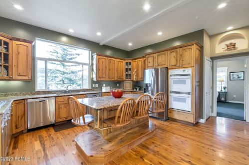 4365 Hidden Cv Rd, Park City UT 84098-4724 exterior