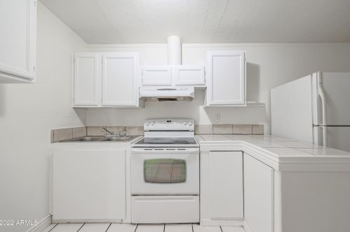 3139 65th Ave, Phoenix AZ 85033-1601 exterior