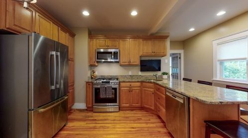 41 Worcester Ave, Worcester, MA 01606-2537