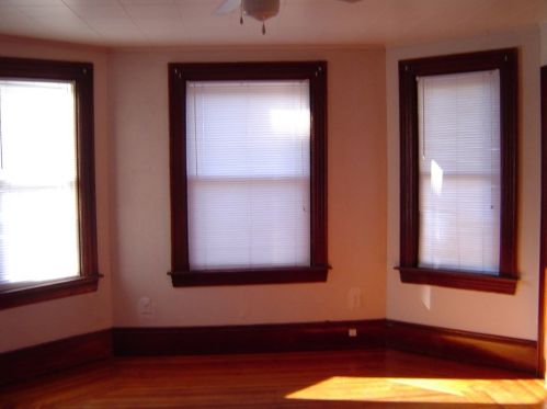 430 Hope St, Fall River MA 02721-1338 exterior