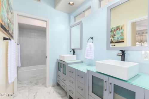 14828 15th Ave, Phoenix AZ 85015-3806 exterior