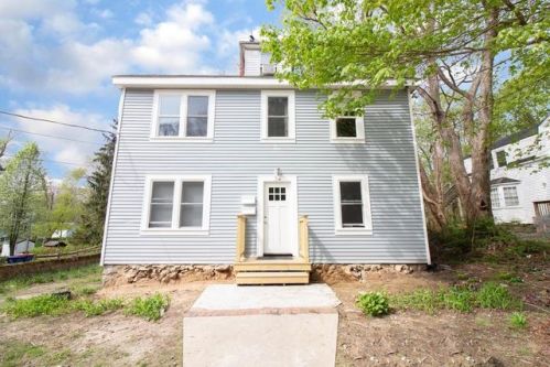 24 Standish Ave, Plymouth MA  02360-4421 exterior