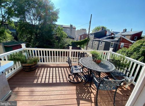 985 6th St, Philadelphia PA  19123-1405 exterior