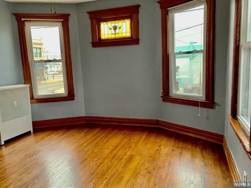 88 Quincy Ave, Kearny NJ  07032-2165 exterior