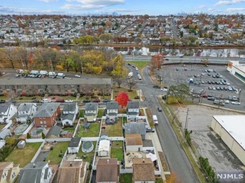 5 Davidson St, Belleville NJ  07109-3207 exterior