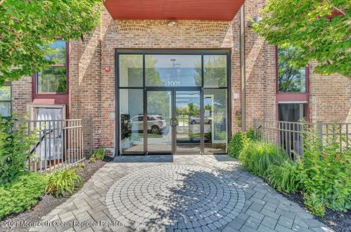 1001 2nd Ave, Tinton Falls NJ 07712-5800 exterior