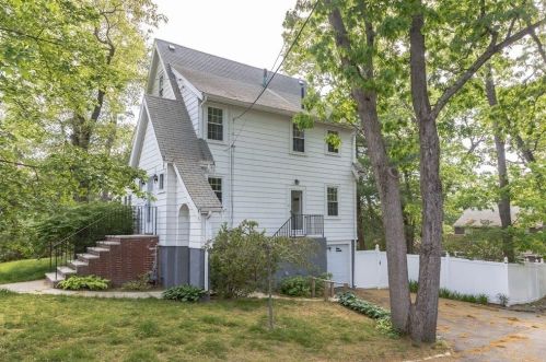 24 Grandview Rd, Arlington, MA 02476-7504