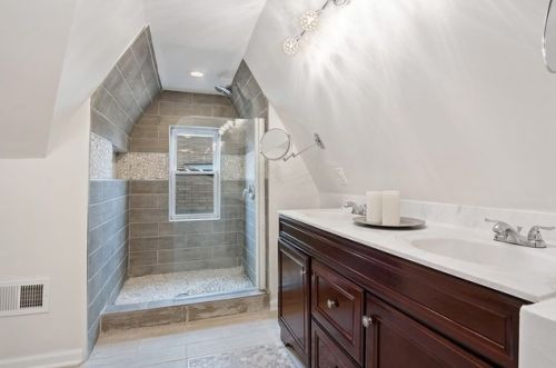 2630 Oak Park Ave, Forest View IL 60402-2533 exterior