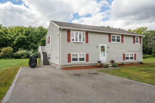 19 Temple Dr, Methuen MA  01844-1437 exterior