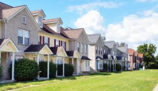 5508 Bayshore Ct, Louisville KY  40258-4401 exterior