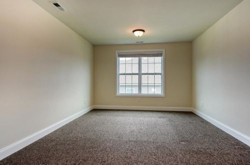 49 Pinetree Dr, Methuen MA 01844-1268 exterior