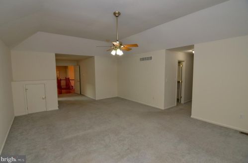 8 Landview Ln, Columbus NJ 08022-2260 exterior