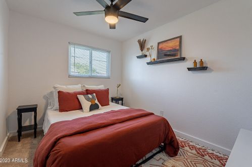 3320 Claire Dr, Phoenix AZ 85032-4933 exterior