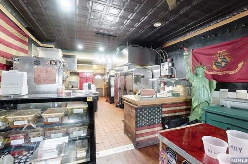 264 Davis Ave, Kearny NJ 07032-3402 exterior