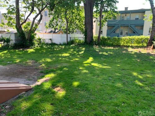 30 Emerson St, Carteret NJ  07008-2522 exterior