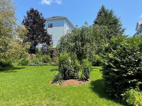 18 Ames St, Worcester MA 01610-2001 exterior