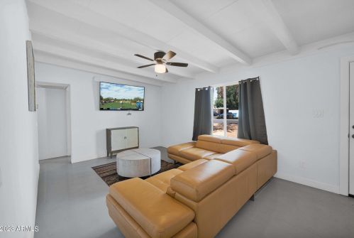 2205 Cambridge Ave, Phoenix AZ 85008-1027 exterior