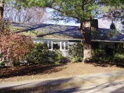 96 Farlow Rd, Newton, MA 02458-2439
