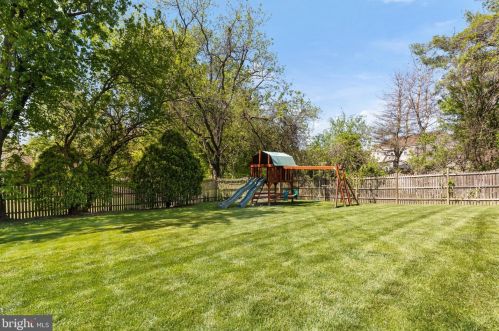 50 Tattersall Dr, West Deptford NJ 08051-1712 exterior