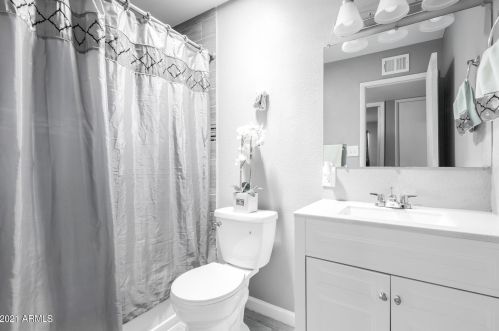 3631 El Caminito Dr, Phoenix AZ  85051-9111 exterior