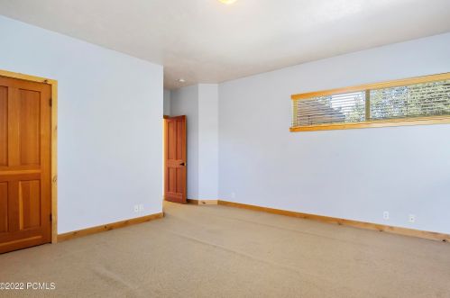 4923 Charlais Ln, Park City UT 84098-7552 exterior