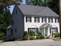 396 Dedham St, Newton, MA 02459-2928