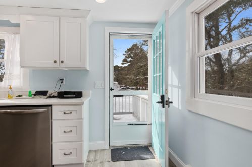 432 Sam Ryder Rd, Chatham MA 02633-1538 exterior