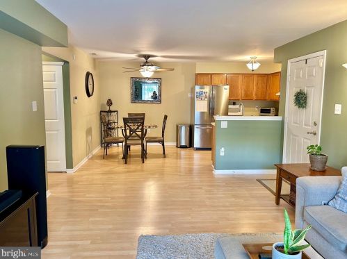 1393 Tristram Cir, West Deptford NJ 08051-2260 exterior