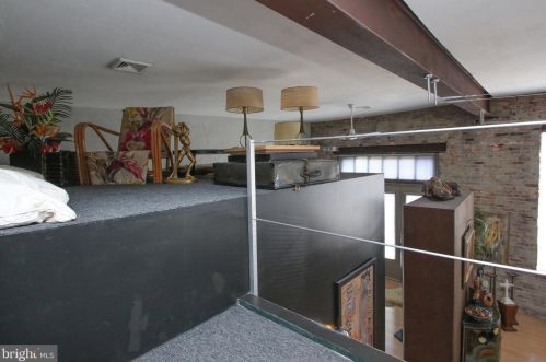 1225 6 St, Philadelphia PA 19147-4828 exterior