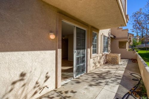 8070 Treeview Ct, Anaheim CA 92808-1553 exterior