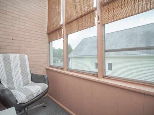 77 Riverdale St, Methuen MA 01844-6105 exterior