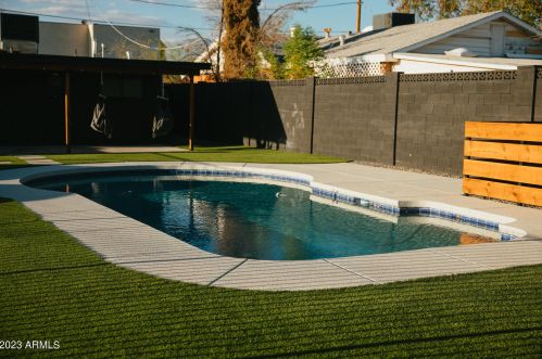 2635 Clarendon Ave, Phoenix AZ 85018-5958 exterior