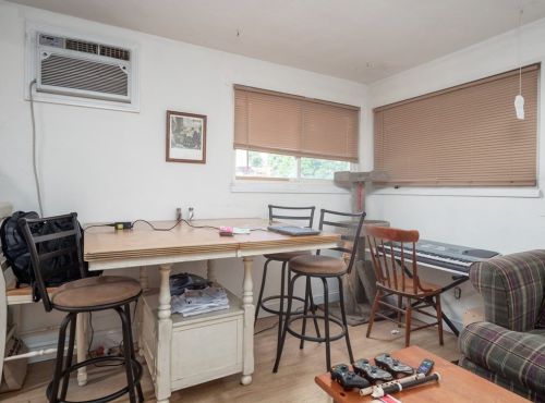 24 Holcombe St, Worcester MA 01604 exterior