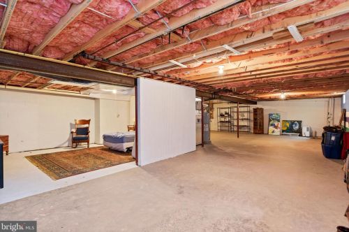 2 Wesley Dr, Carlisle PA 17015-4377 exterior