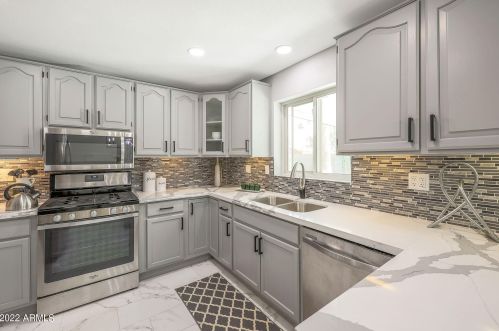 519 El Camino Dr, Phoenix AZ 85051-4627 exterior