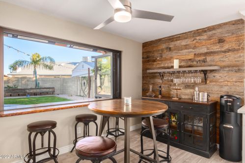 11605 37 Pl, Phoenix AZ 85050-2699 exterior