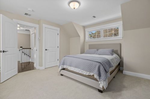 54 Cushing St, Hingham MA 02043-3625 exterior