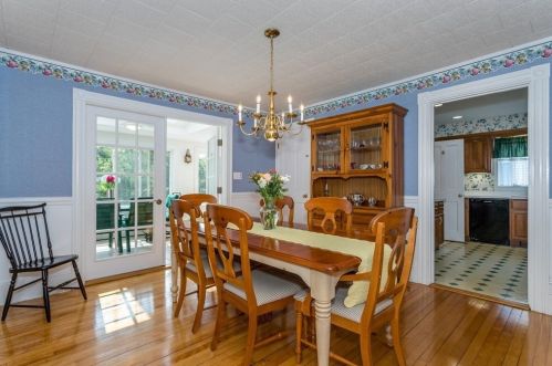 371 Washington St, Canton, MA 02021-3634