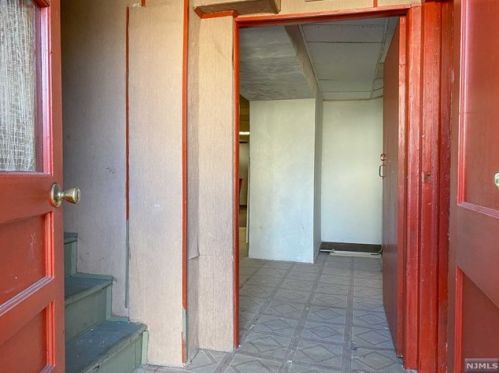 209 Kearny Ave, Kearny NJ 07032-2507 exterior