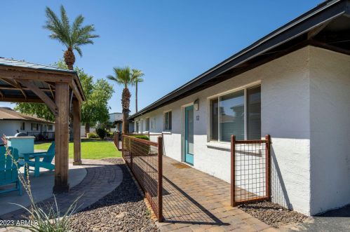 3025 38 St, Phoenix AZ 85018-4114 exterior