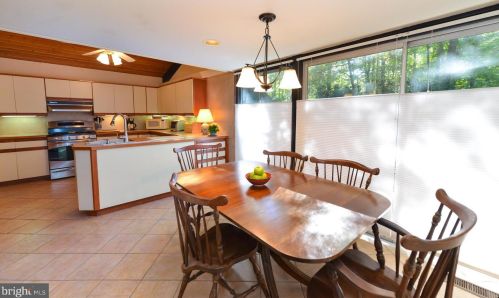 23 Linden Ave, West Deptford NJ 08051-1541 exterior