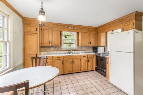 75 Dl St, Methuen MA 01844-7304 exterior