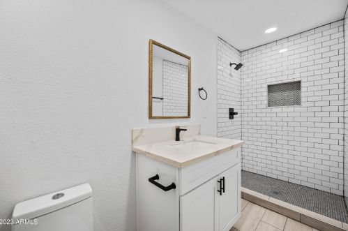 3937 Cypress St, Phoenix AZ 85006-1726 exterior