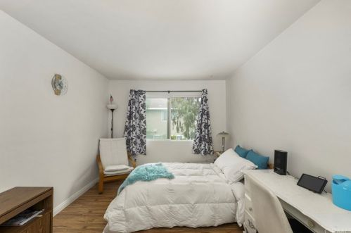 6 Palamedes, Irvine CA 92604-1930 exterior