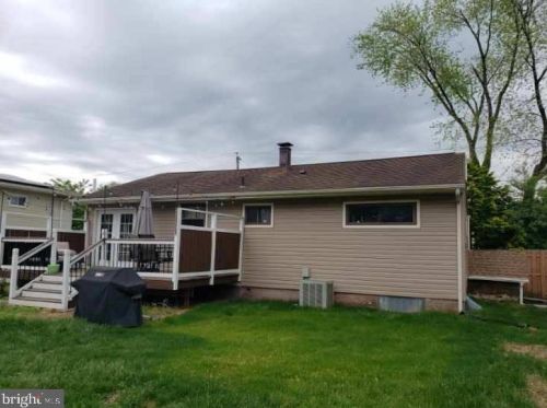 188 Hunterdon Rd, West Deptford NJ 08096-3017 exterior