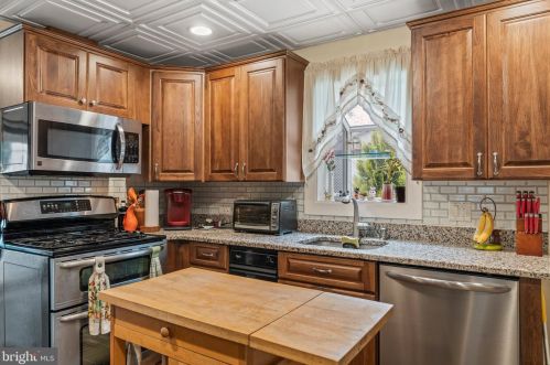 416 Highland Ave, West Deptford NJ 08096-5351 exterior